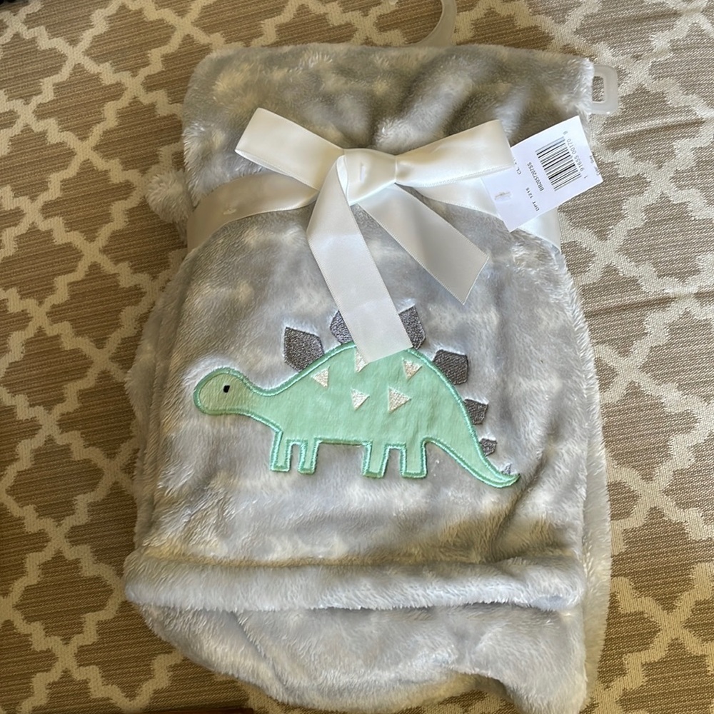 NWT baby blanket